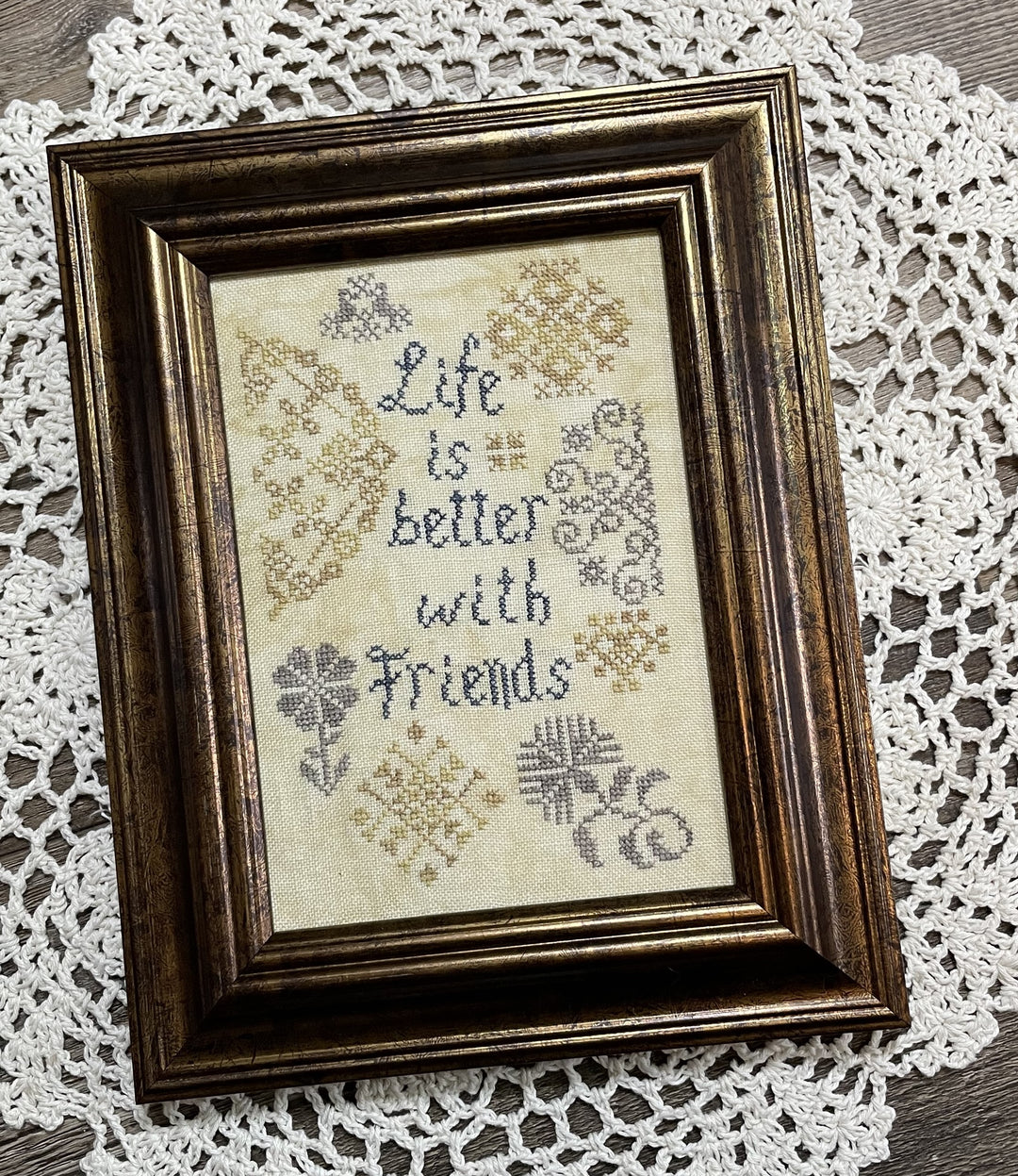 Quaker Friends | From the Heart NeedleArt