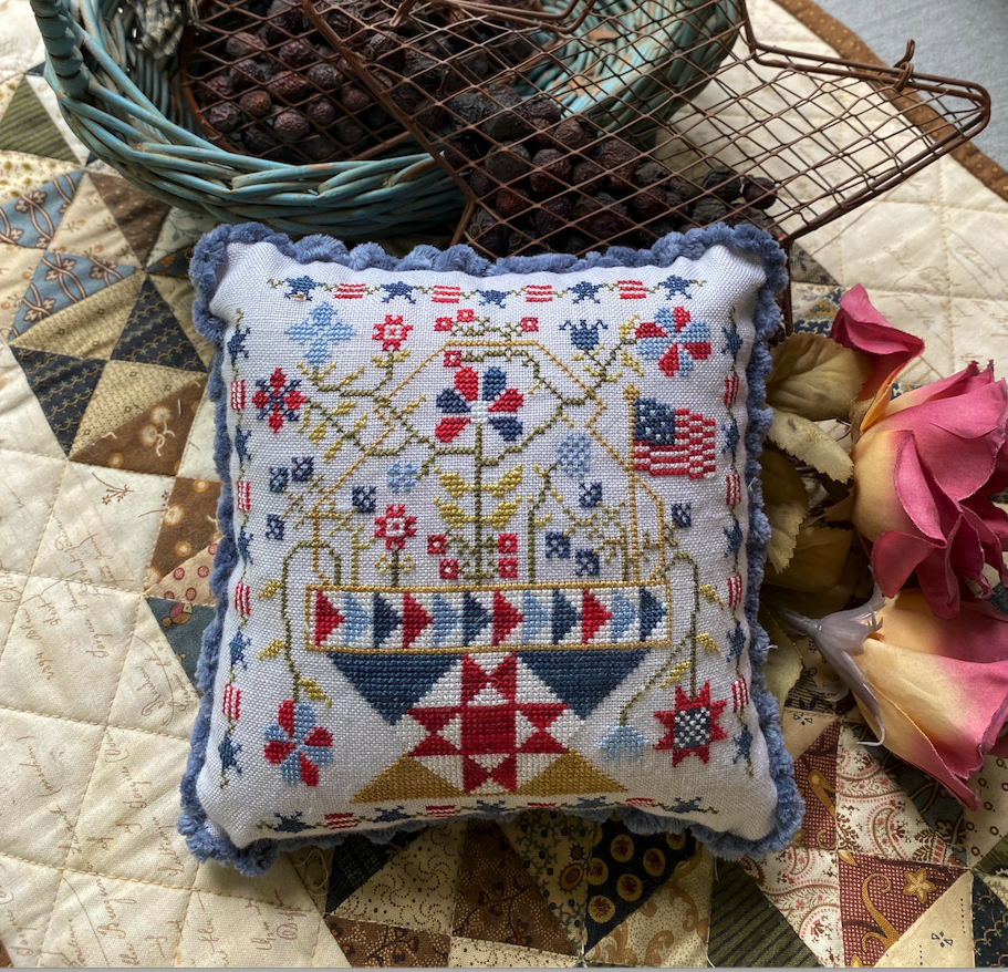 Besty's Patriotic Basket - 4th of July | Pansy Patch Quilts and Stitchery