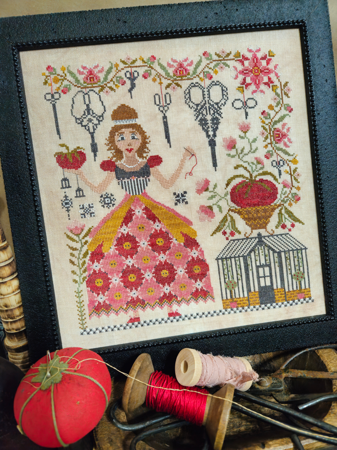 Stitching Maiden | Quaint Rose