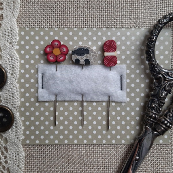 Sheep in Red Pin Set | Puntini Puntini