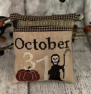 31st October Pillow | Mani Di Donna