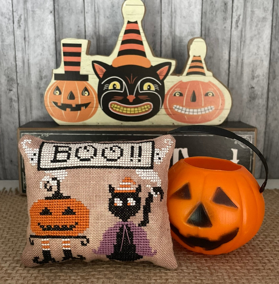 Boo! - Halloween Parade Series | Mani di Donna