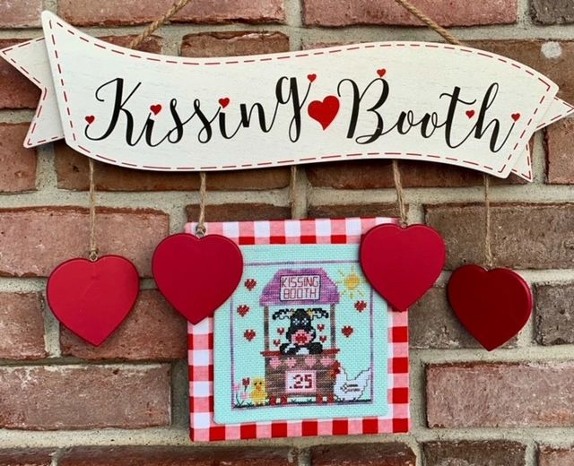 Kissing Booth - The Moo the Merrier | Pickle Barrel Designs