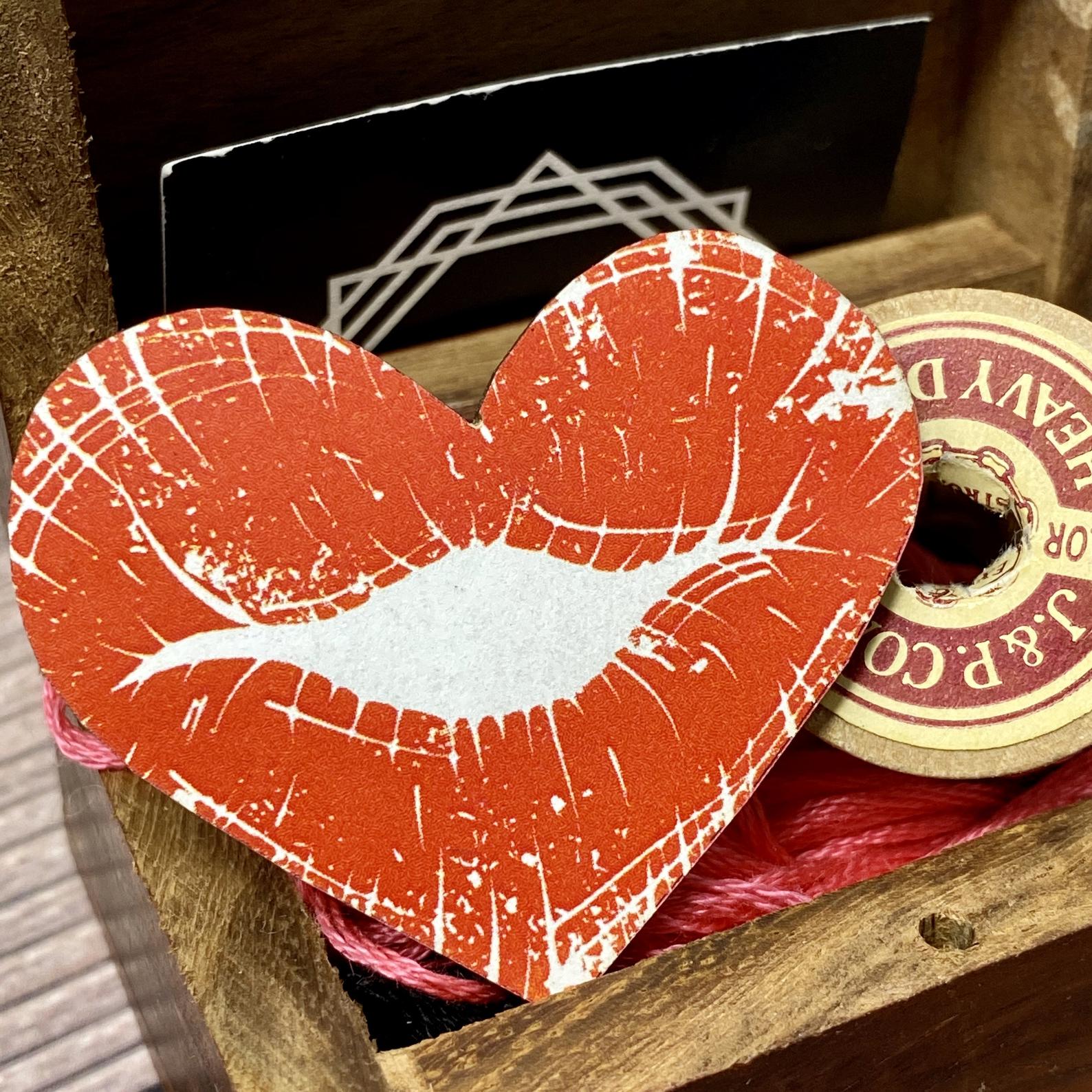 Valentine's Kiss Needle Minder - Lipstick Heart