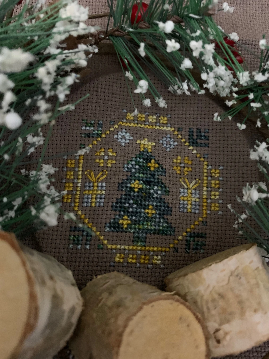 Quirky Quaker Christmas Tree | Darling & Whimsy Designs